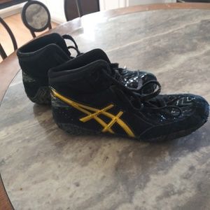 Boys wrestling shoes